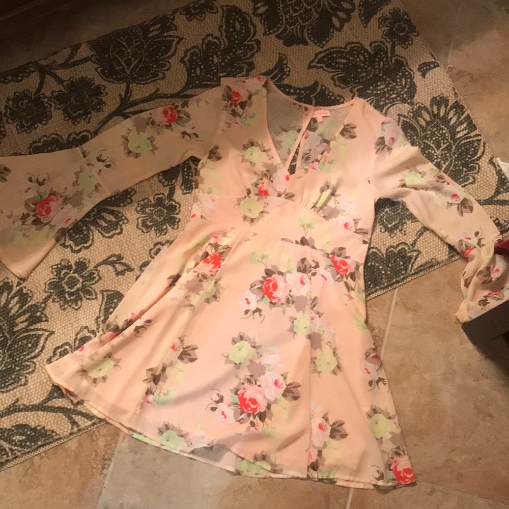 Pale pink floral sundress!